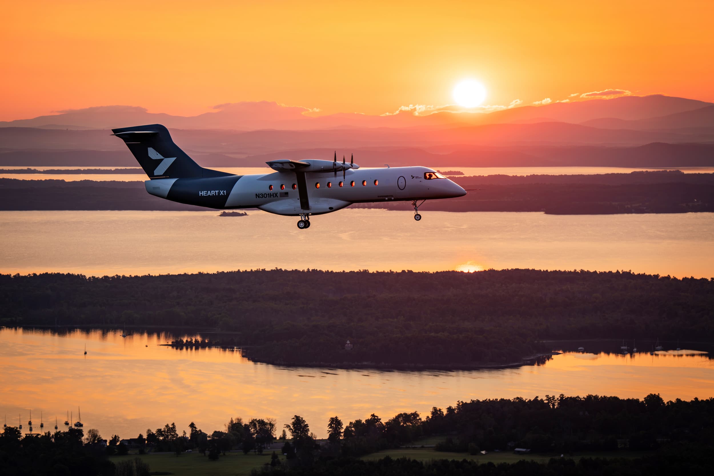 Первый полёт Heart Aerospace X1 на рассвете