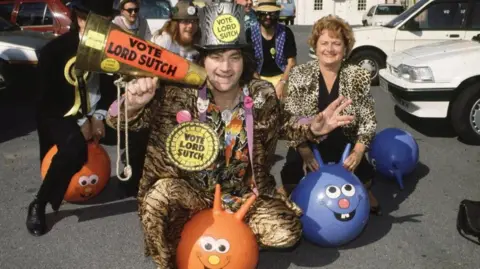 Screaming Lord Sutch на конференции партии в 1990 году