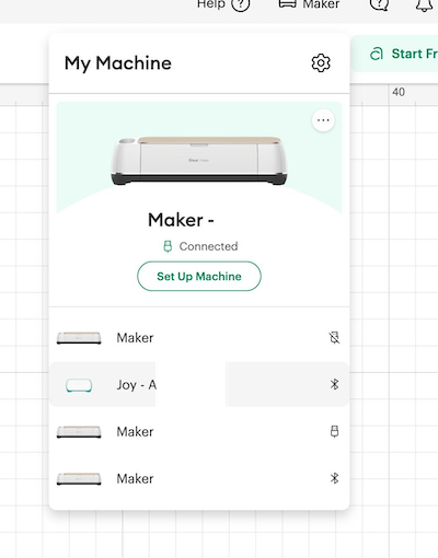 Программа Cricut показывает подключённую машину
