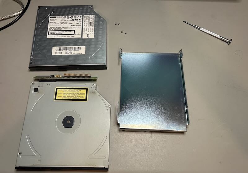 Старый и новый привод CDROM и переходная плата