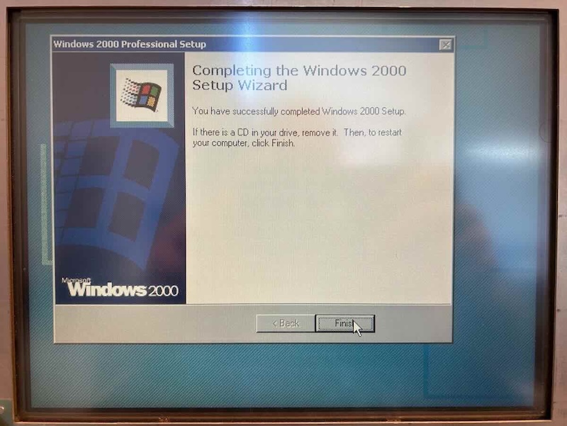 Установка Windows 2000 Professional завершена