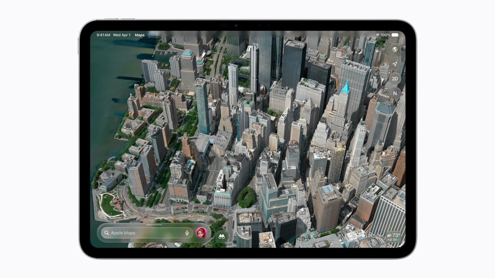 На экране iPad показано улучшенное окружение Flyover в Apple Maps