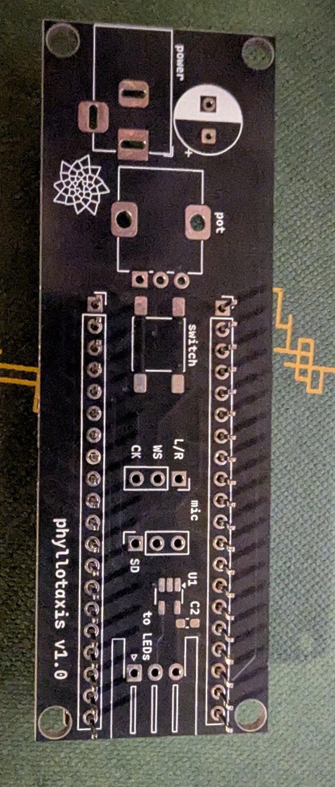 Пустая PCB, которую создал, до пайки всех компонентов