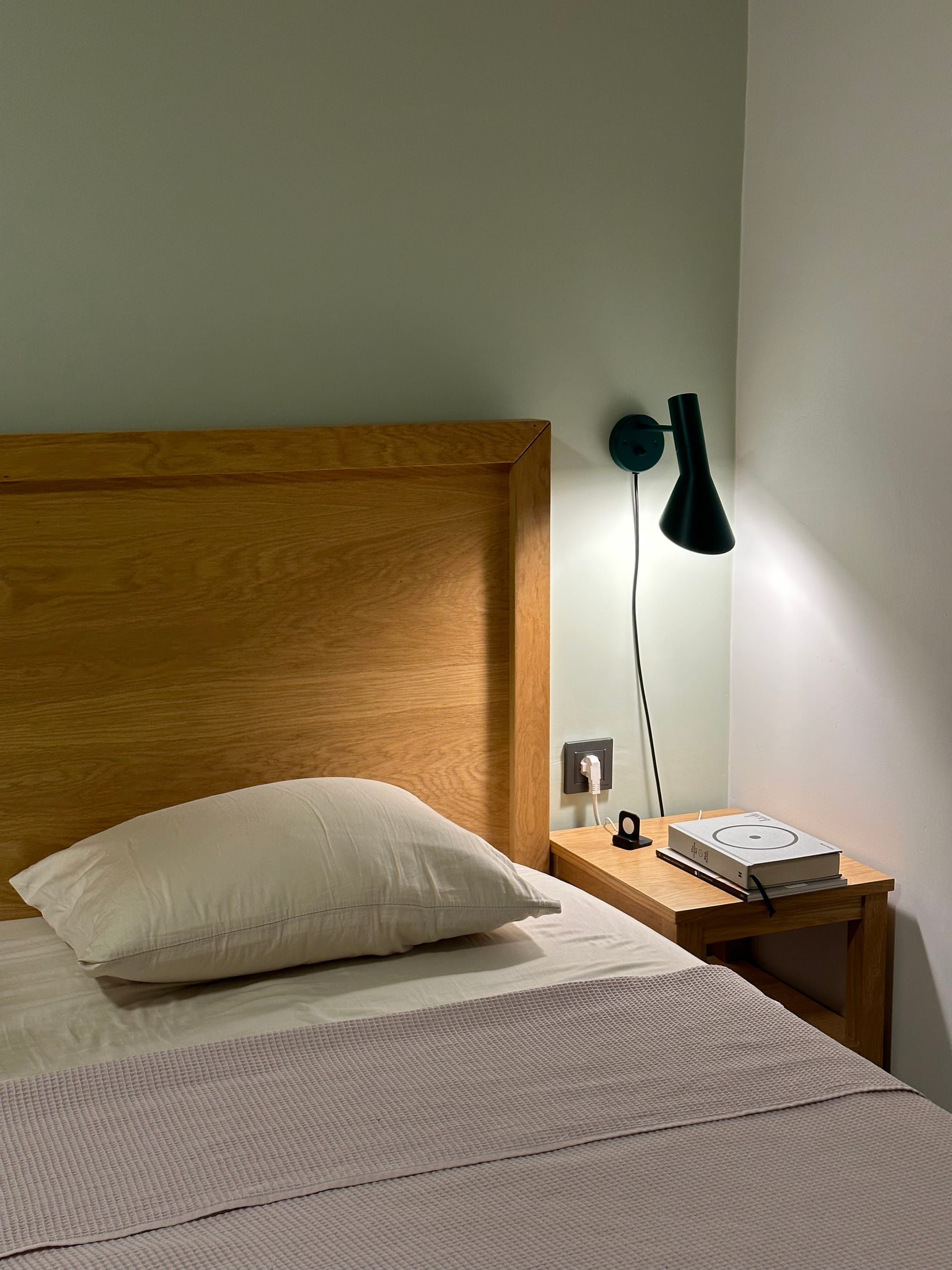 AJ Wall Lamp